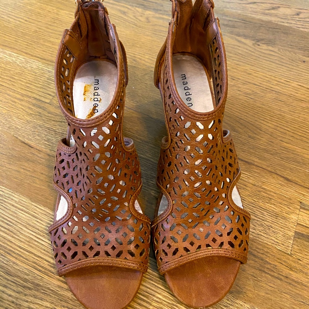 ☀️👡Cute Madden Girl Sandal Heels!! Size 8